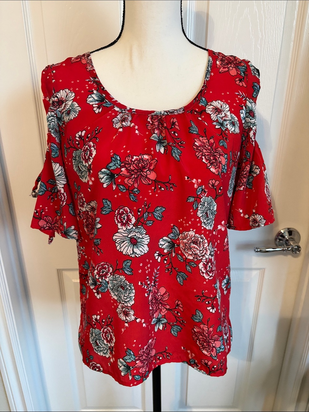 Japna Red Floral Scoop Neck Short Sleeve Blouse